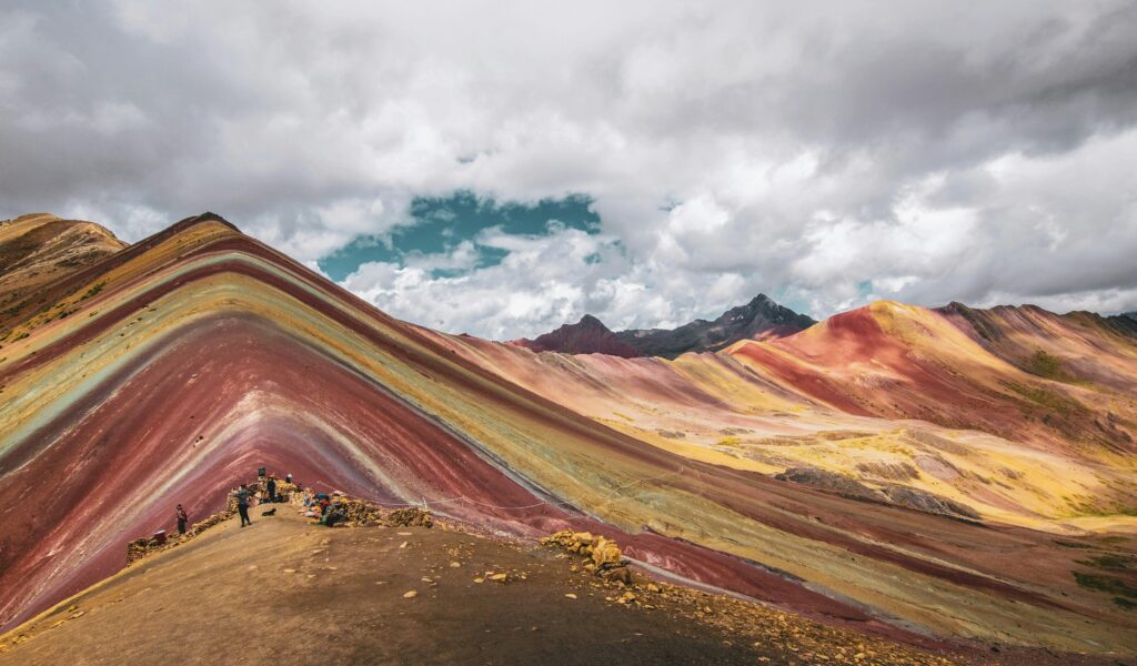 rainbow mountain peru